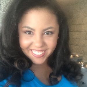 Meet your Posher, Vanessa